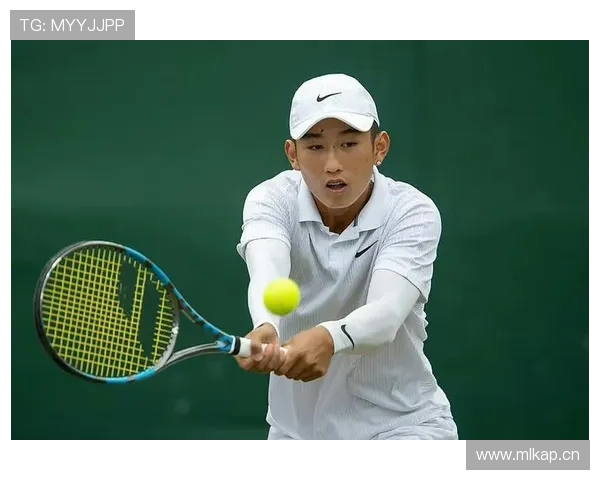 商竣程强势取胜彰显中国网球新生代崛起实力国际赛场未来可期拼搏精神
